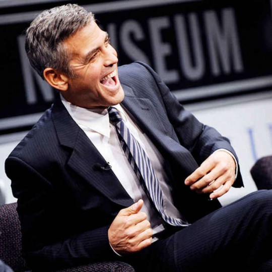 George Clooney Scorregge