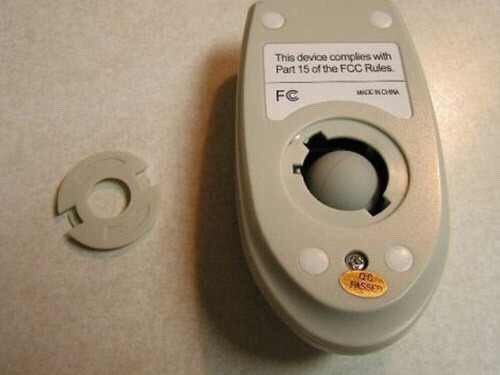 Quel momento in cui il mouse iniziava a non funzionare e capivano che era il caso di togliere la pallina per eliminare la polvere!